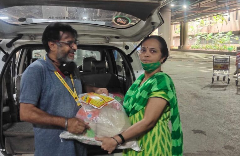 Distribution of ration at airport for womens
